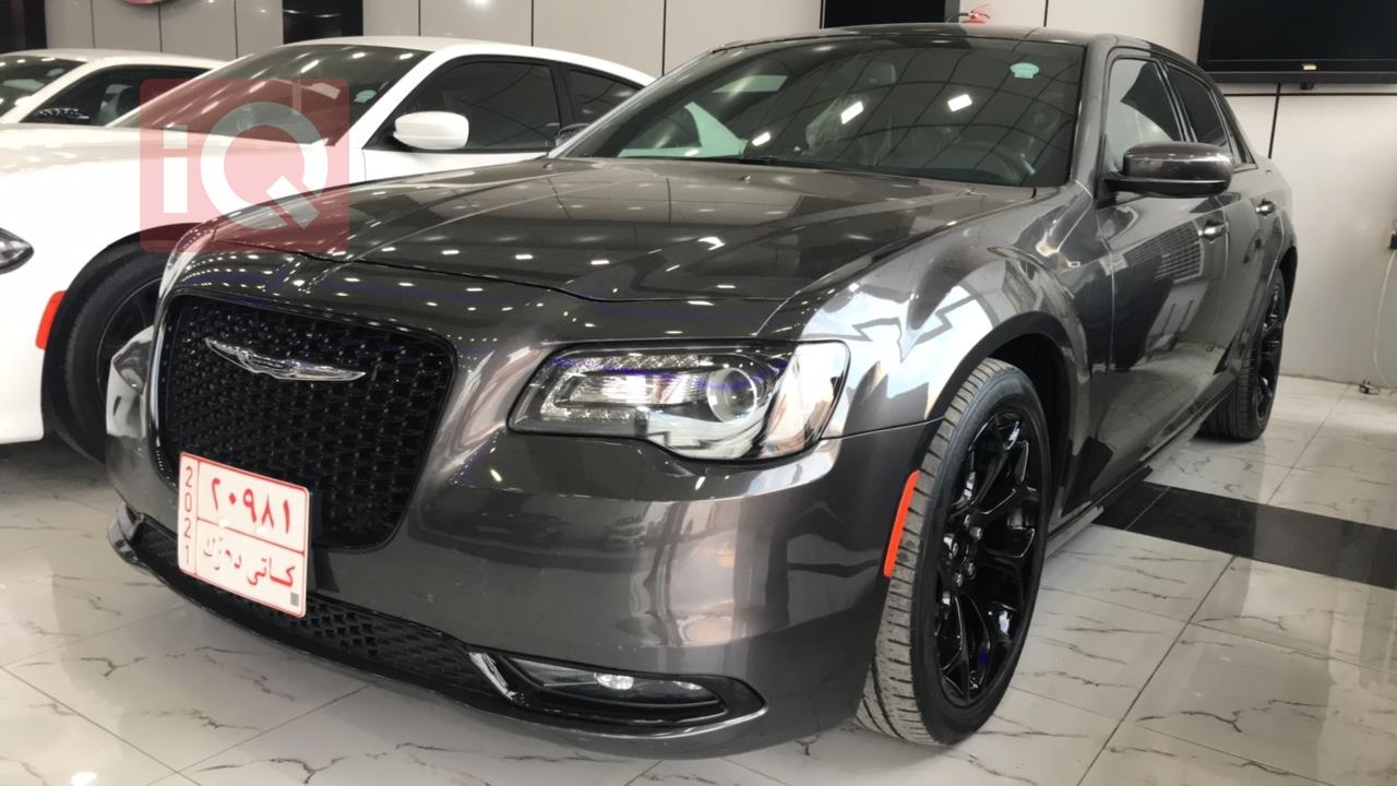 كرايسلر 300